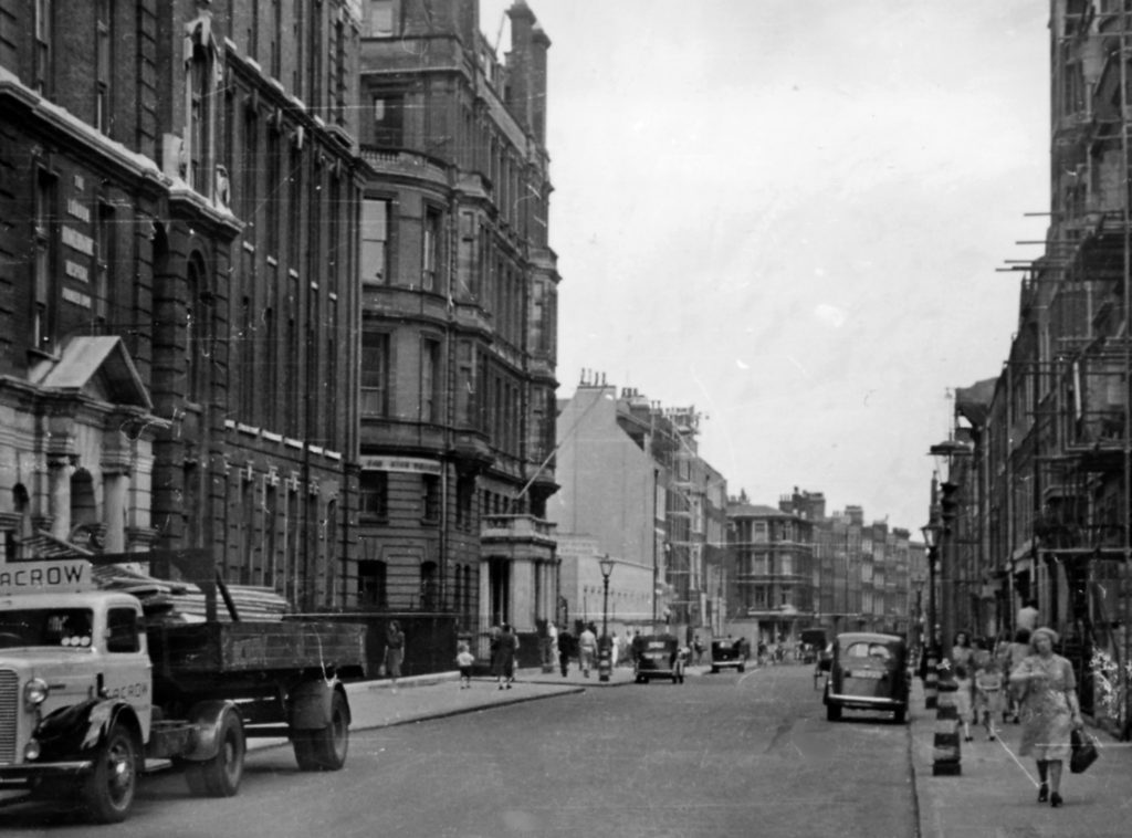 Black and white photo of Great Ormond Street Hospital for children, taken in 1949